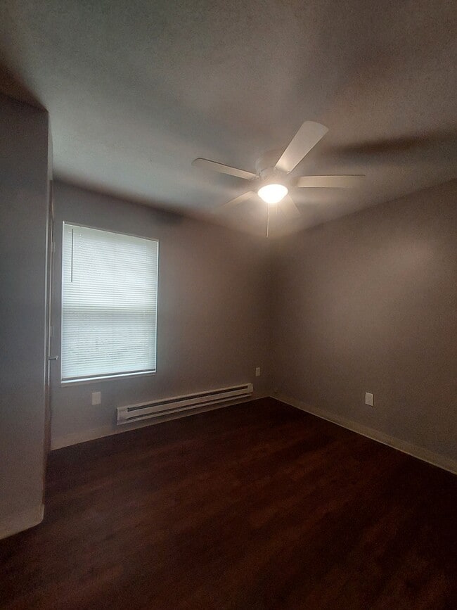 Building Photo - 169 S 6th St