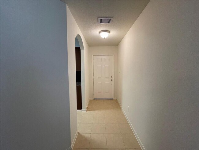 Foto del edificio - 5015 Jagged Cliff Ln