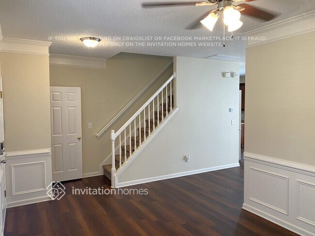 Foto del edificio - 3811 Cameron Creek Dr