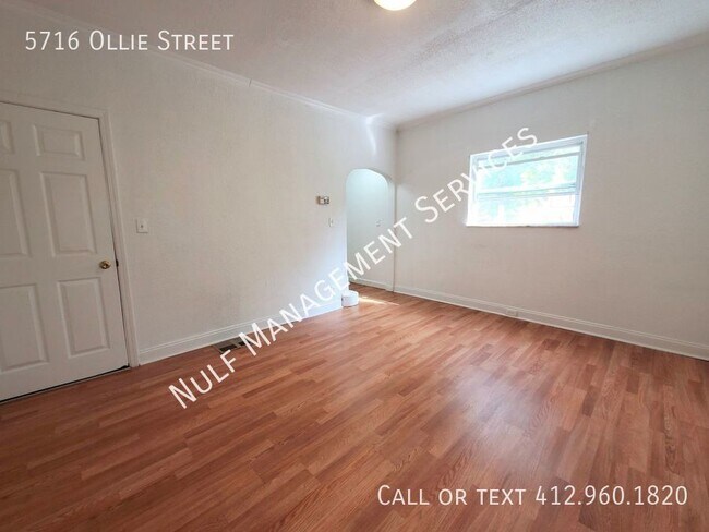 Foto del edificio - 2 Bed, 1 Bath plus bonus room located in L...