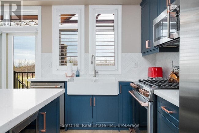 Building Photo - 196 Blueski George Crescent