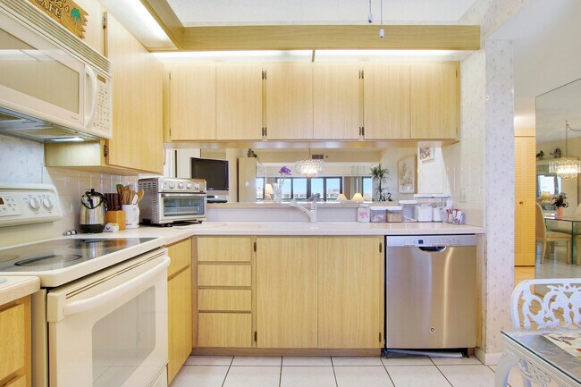 Foto del edificio - 201 Ocean Bluffs Blvd