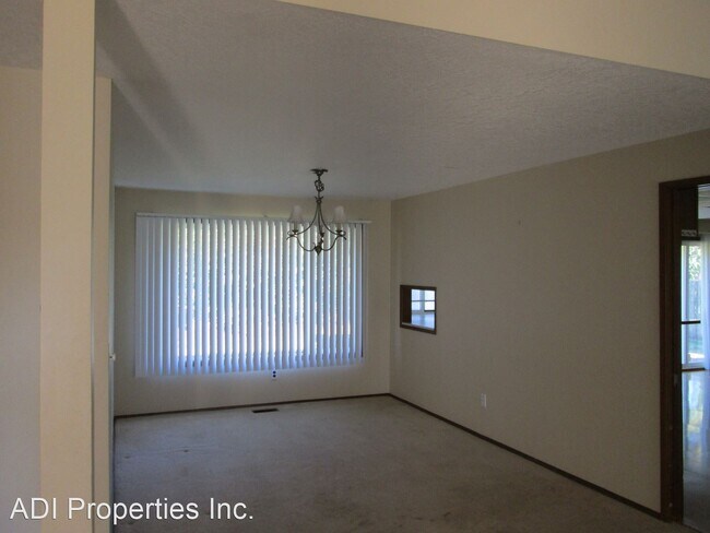 Foto del edificio - 4 br, 2 bath House - 3940 NW 171st Place