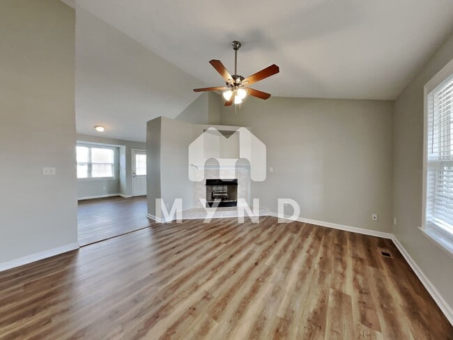 Building Photo - 111 Louise Pl