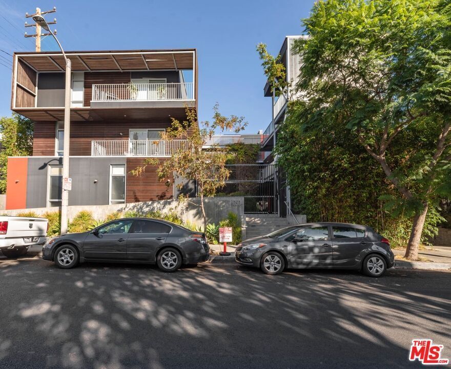 Foto del edificio - 1050 N Gardner St