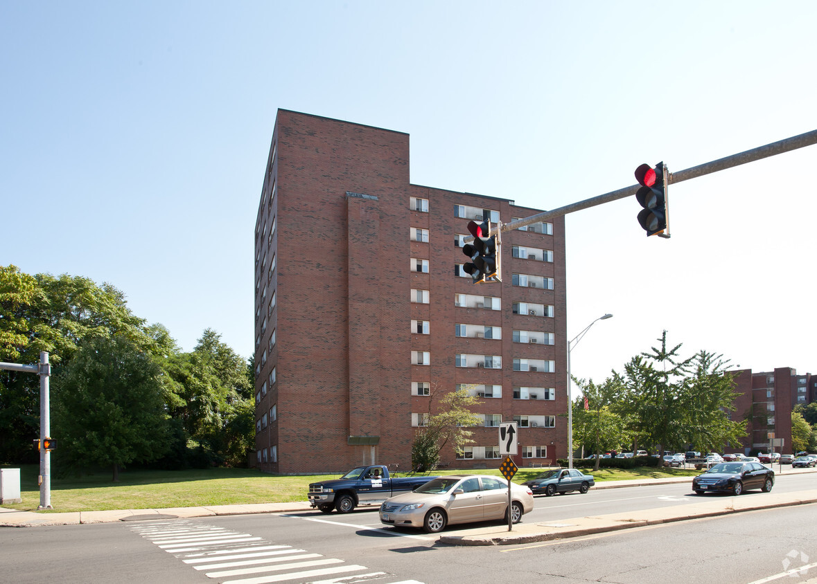 Building Photo - Graham Apartments