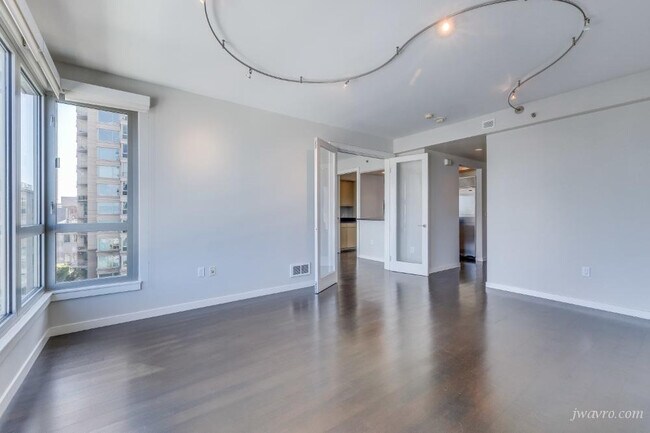 Building Photo - 219 Brannan St