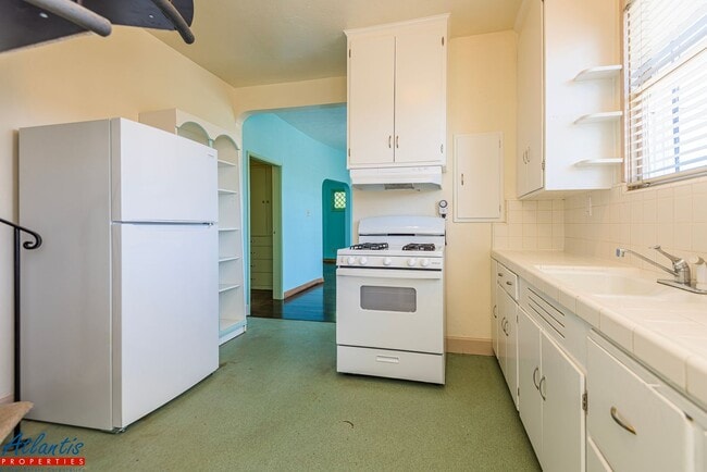 Building Photo - Lovely Home | Desirable Location