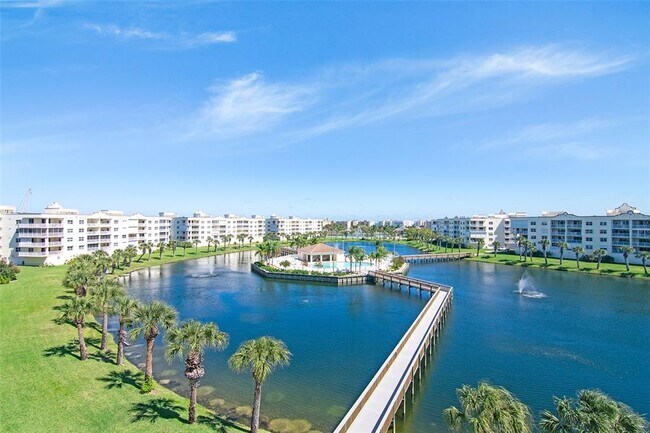 Building Photo - 8921 Lake Dr