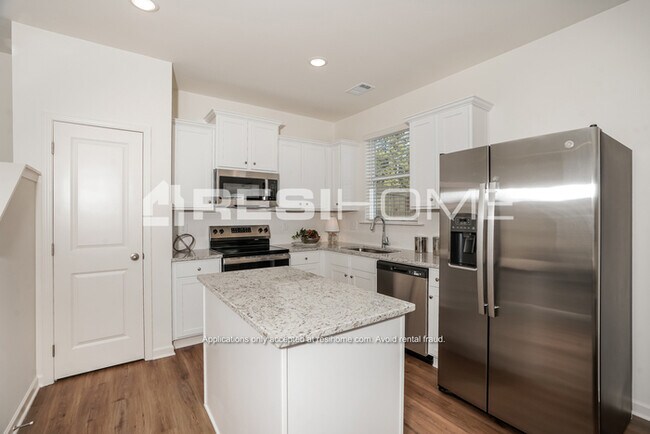 Foto del edificio - 4023 Springhead Wy