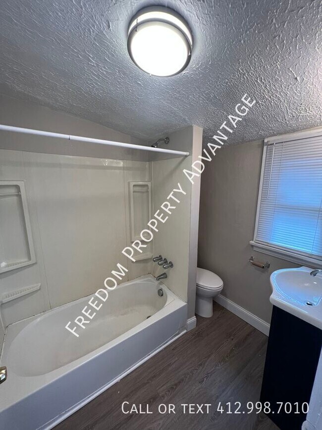 Foto del edificio - 1014 Bingham St