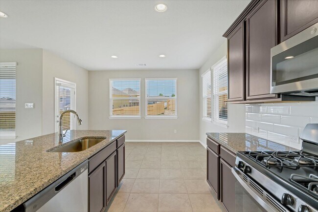 Building Photo - 11501 Milano Dr