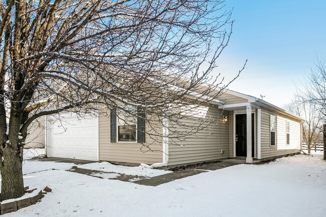 Building Photo - 10860 Wymm Ln