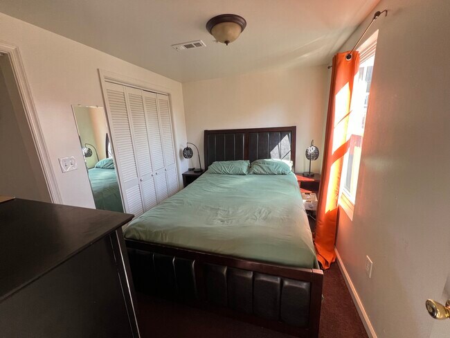 Foto del edificio - 4004 Cole Blvd SE