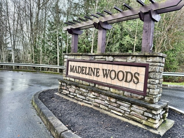 Building Photo - 275 NE Miramar Cir