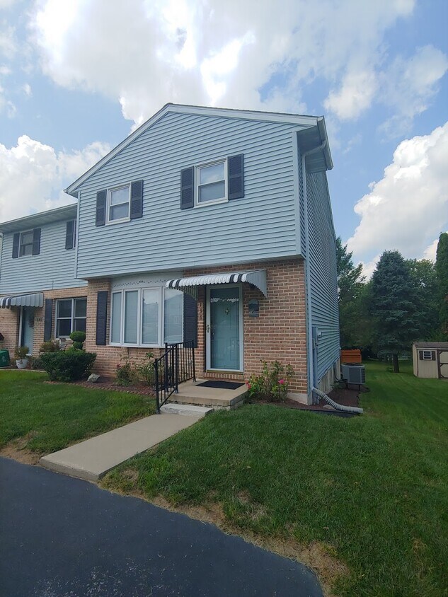 138 Heritage Rd, Ephrata, PA 17522 Townhome Rentals in Ephrata PA