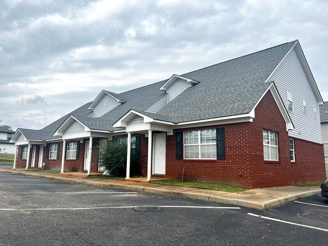 Foto principal - Nice condo close to Troy University