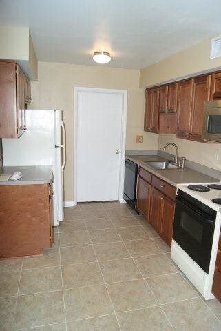 Building Photo - 205 Westbury Ct