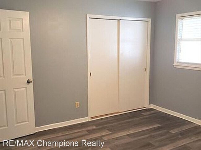Building Photo - 3 br, 2 bath House - 301 Tullahoma Drive
