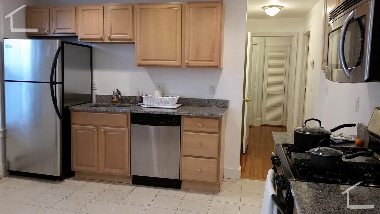 Foto principal - Oak Square 3 bed/2 bath with CENTRAL AIR a...