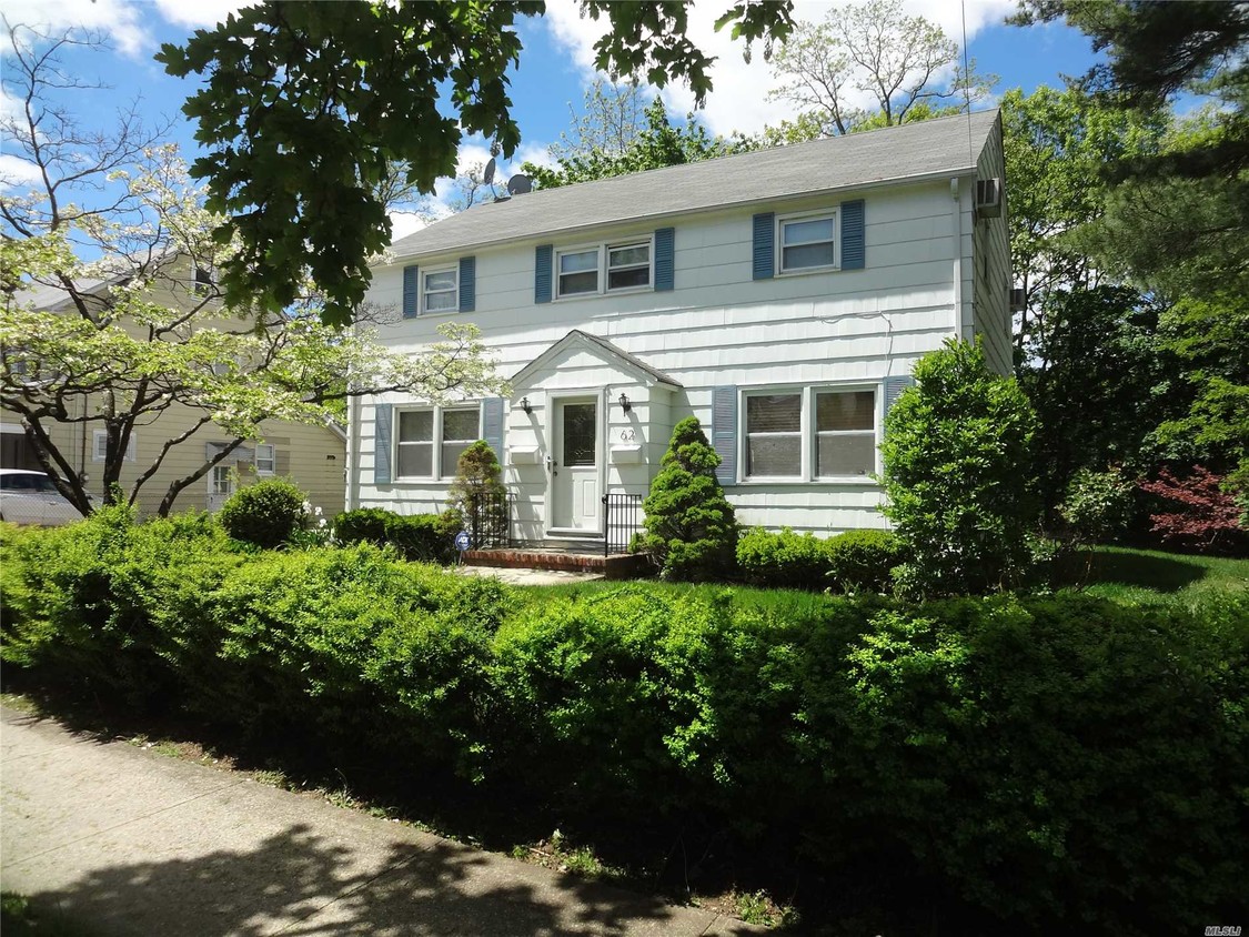 Primary Photo - 62 Hillview Ave