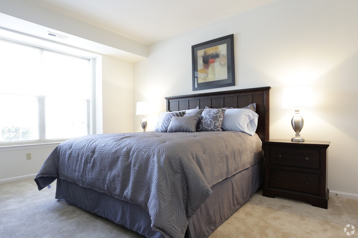 Henderson Square Luxury Apartments Apartments in King Of Prussia, PA