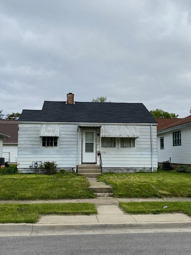 Building Photo - 2100 Underwood St