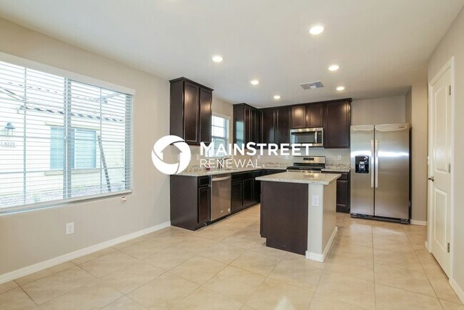 Foto del edificio - 3 Bedroom Pet-Friendly Home in Phoenix, AZ with Main Street Renewal