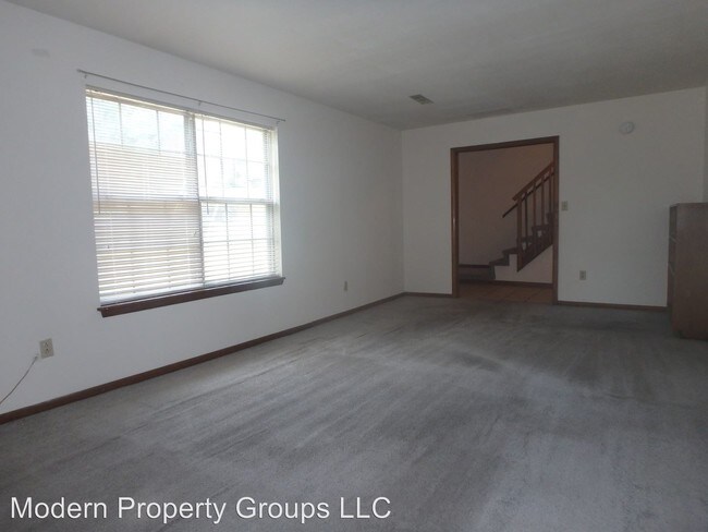 Building Photo - 1016-1018-1018 Colby Dr