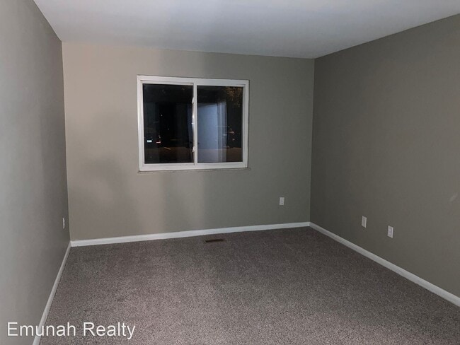 Building Photo - 2 br, 2 bath House - 5625 Coach Drive Unit E