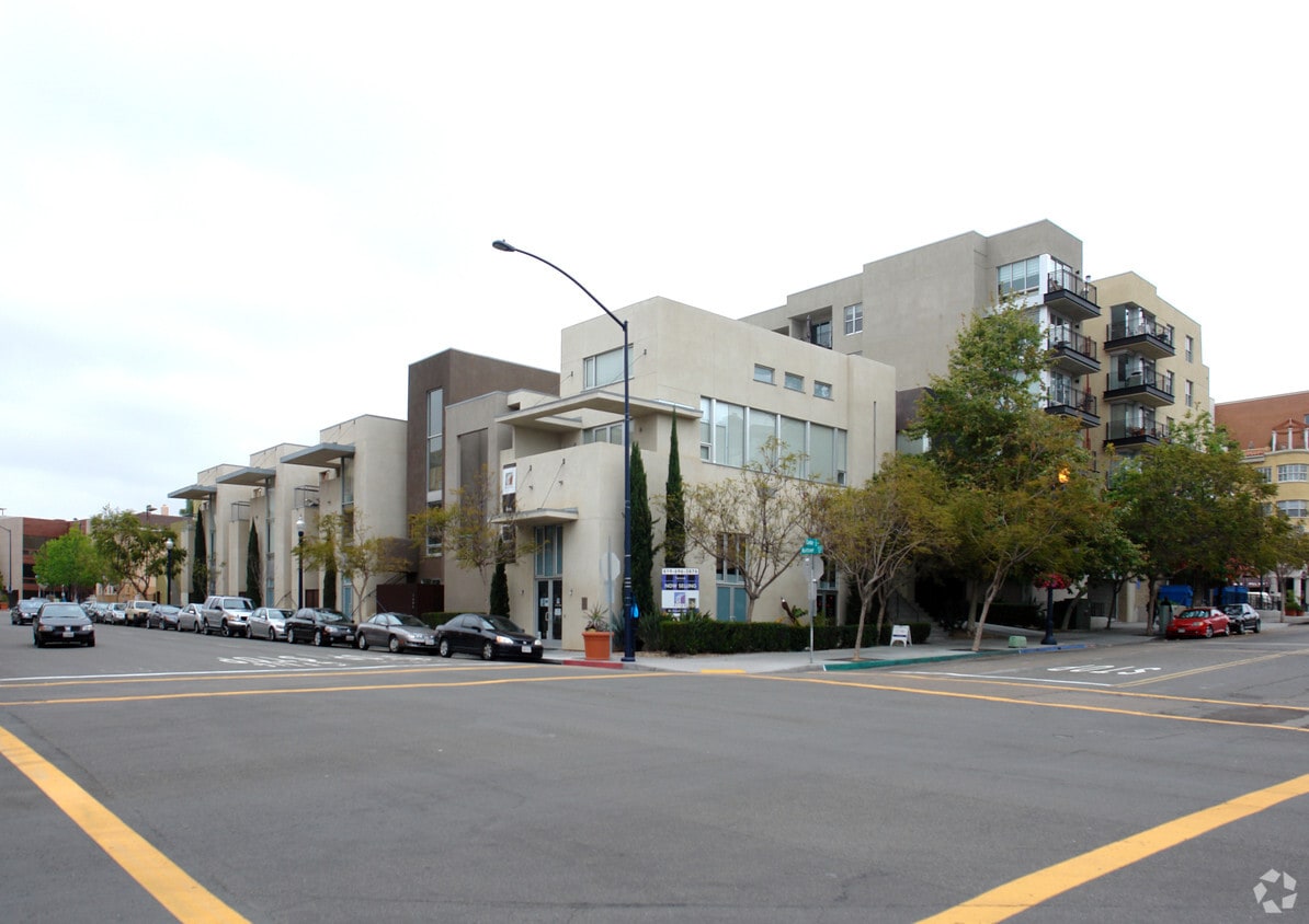 Primary Photo - Lusso Lofts
