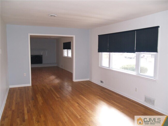 Foto del edificio - 34 Steinhardt Ave
