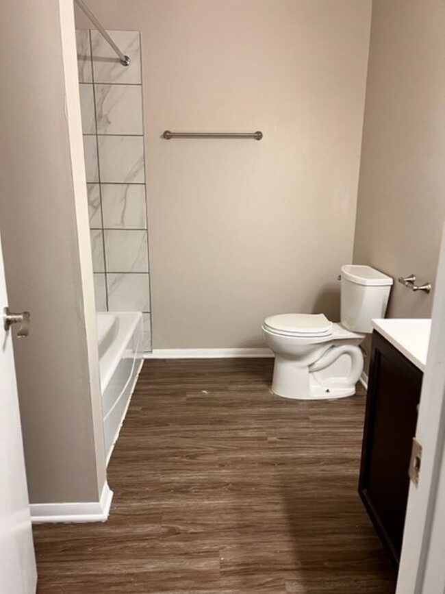 Foto del edificio - 1167 Abbey Ln