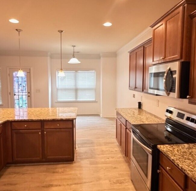Building Photo - 6276 Odum Cir NW