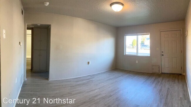 Building Photo - 2 br, 1 bath House - 421 N 11th Ave