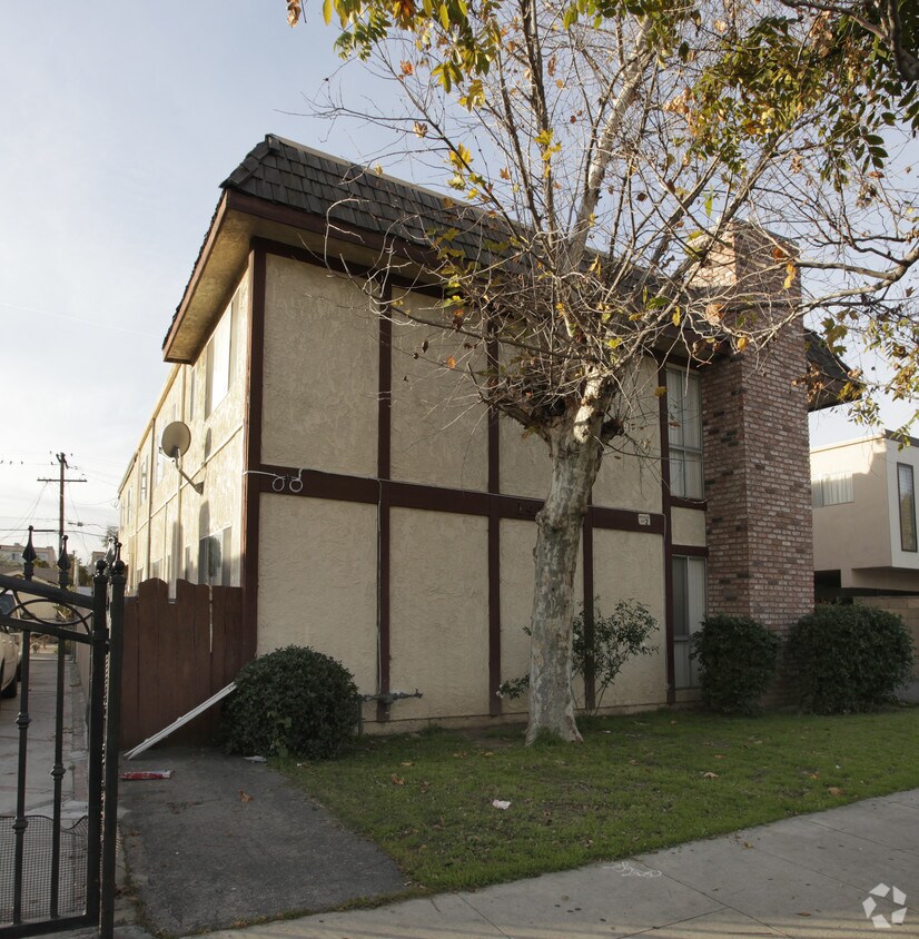 Building Photo - 14216 Erwin St