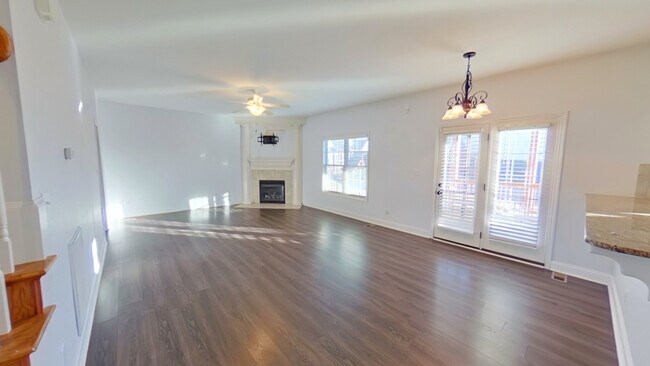 Building Photo - 224 Castlerock Dr