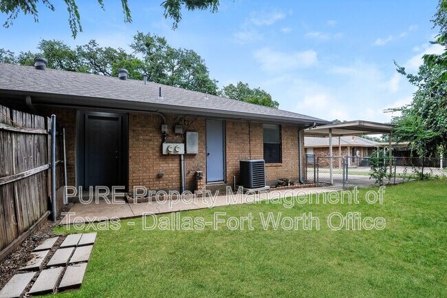 Foto del edificio - 7525 Windhaven Rd