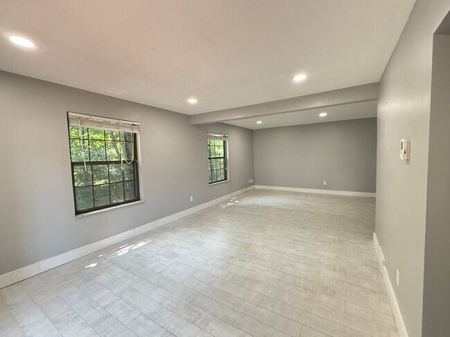 Foto del edificio - 3 Bed, 1.5 Bath Condo in Westerville Schools