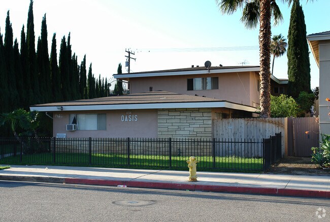 Building Photo - 1134 W Casa Grande Ave