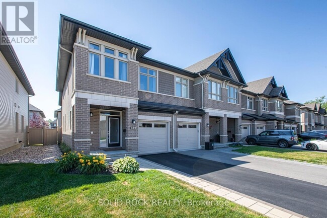 Building Photo - 332 Rainrock Cres