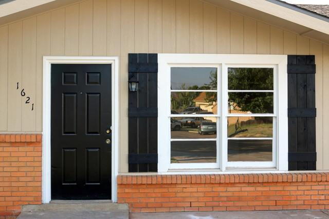 Building Photo - Fantastic Updated Home