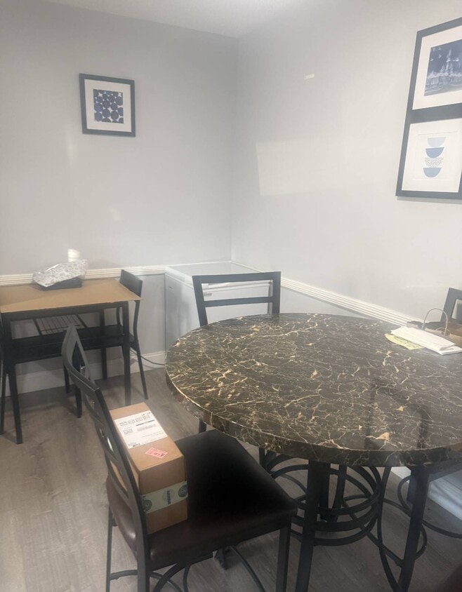 Foto del edificio - 701 E 96th St