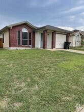 Building Photo - 2211 Garrett Dr