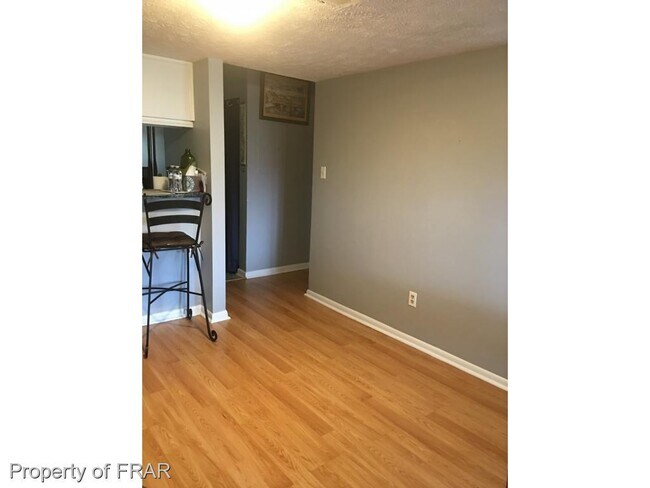 Foto del edificio - 4621 Dow Ct