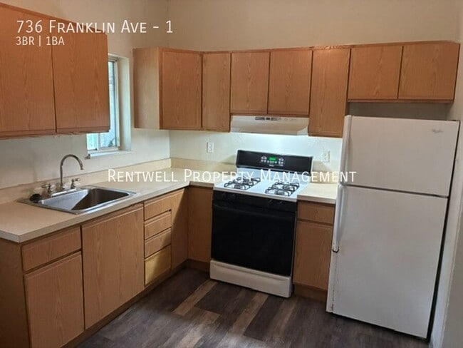 Foto del edificio - 736 Franklin Ave