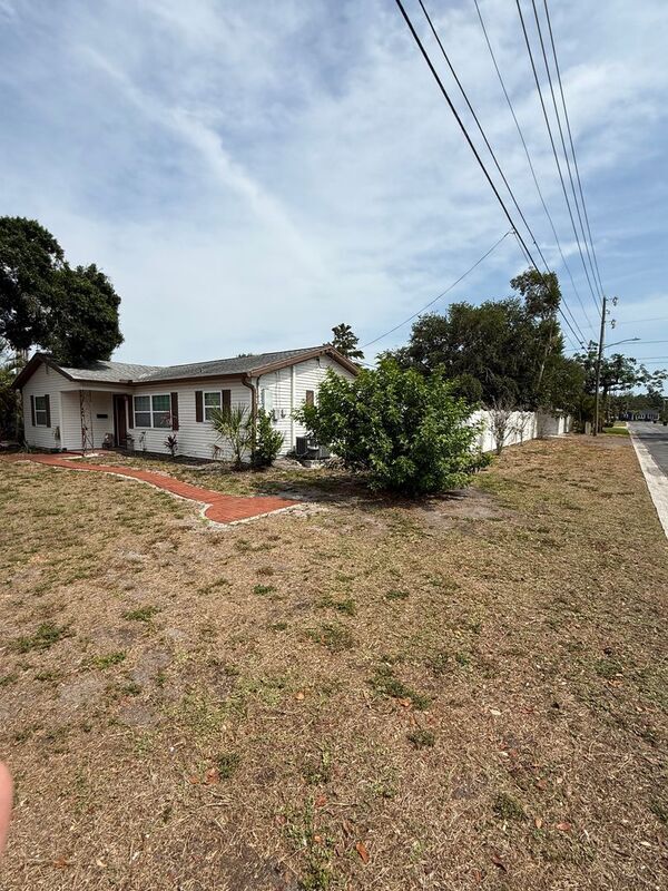 Foto del edificio - 206 40th Ave NE