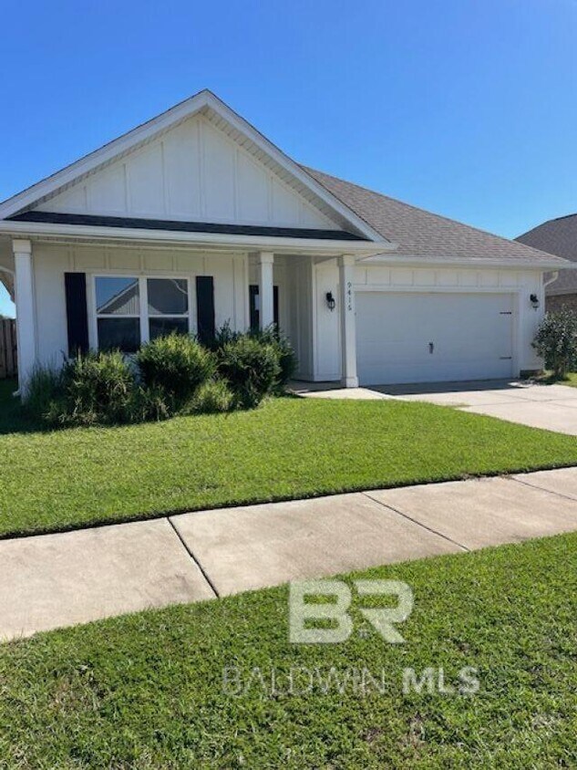 Foto principal - 9416 Sitka Dr