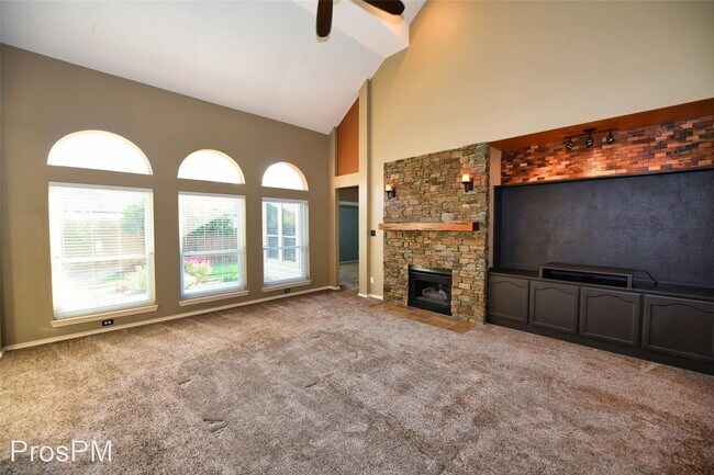 Foto del edificio - 3 br, 2.5 bath House - 1613 Weatherwood Dr.