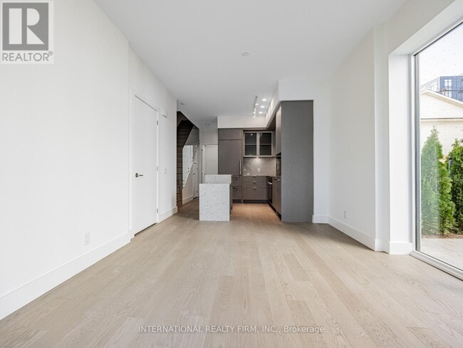 Building Photo - 20-TH-20 Dervock Crescent